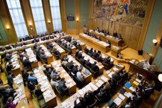 La loi sur le climat a été acceptée jeudi en deuxième lecture au Grand Conseil valaisan après plusieurs heures de débats. (Archives). KEYSTONE/JEAN-CHRISTOPHE BOTT